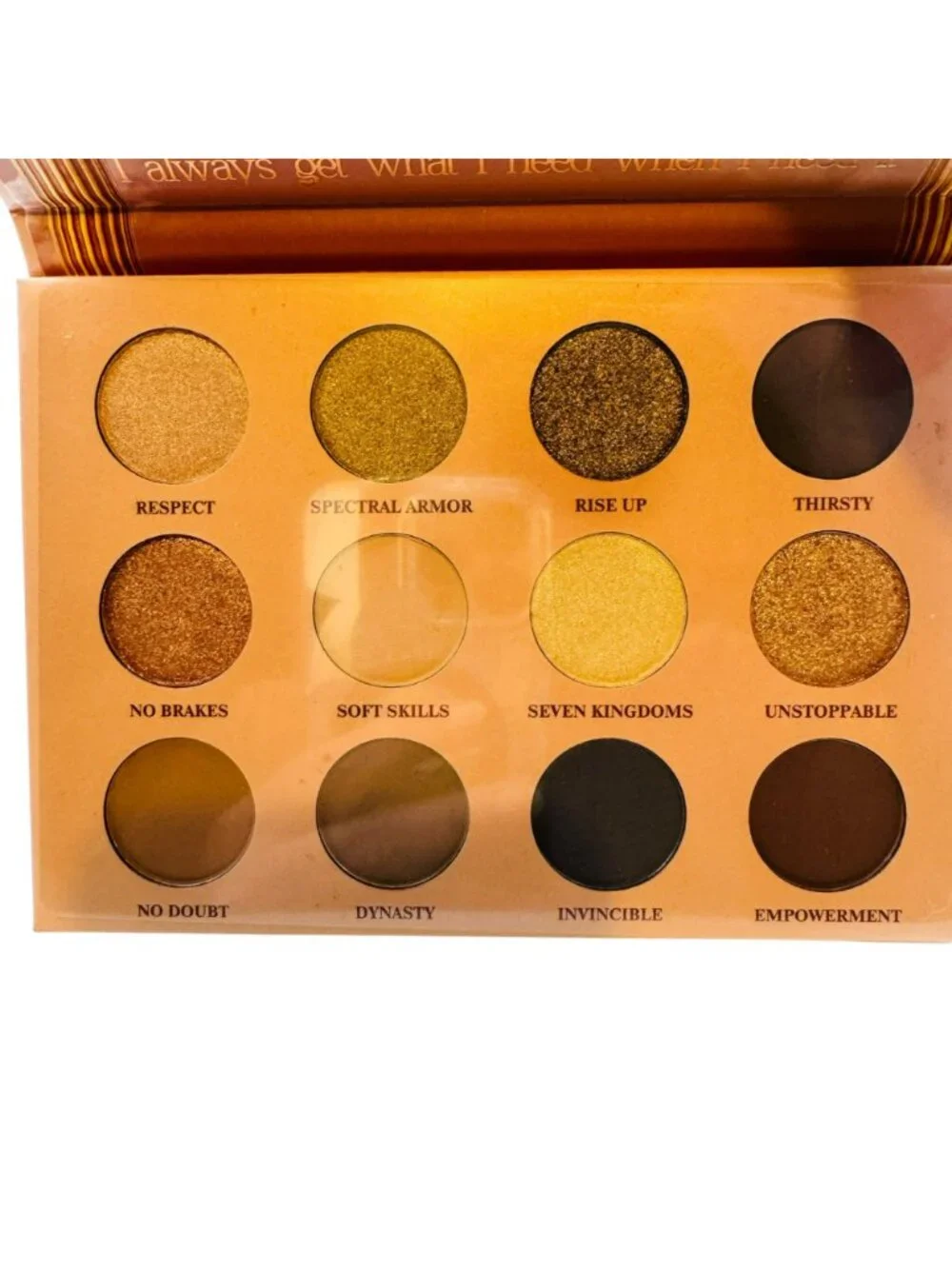 Her Majesty Eyeshadow Palette With 12 Richly Pigmented Shades 15g